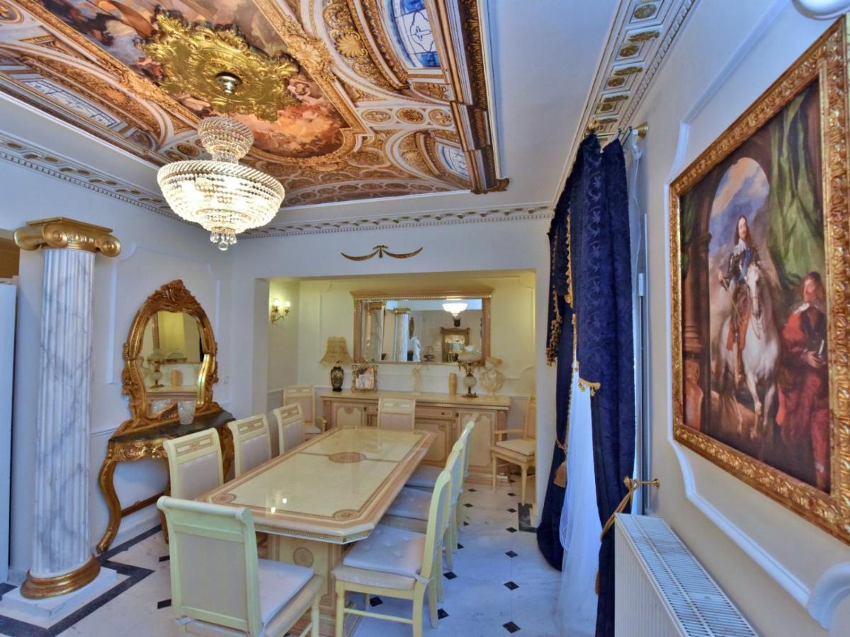 尼亚·蒙达尼亚Royal House公寓 外观 照片
