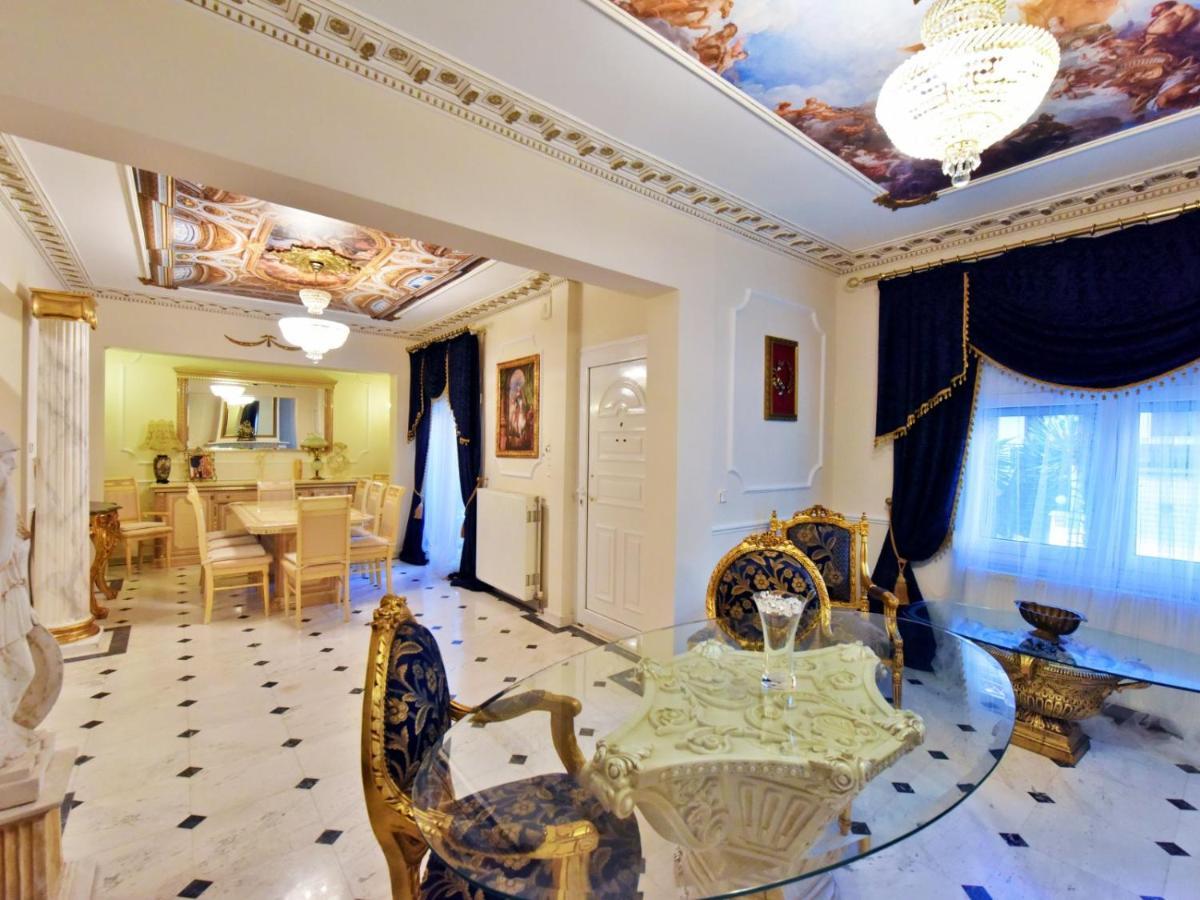 尼亚·蒙达尼亚Royal House公寓 外观 照片