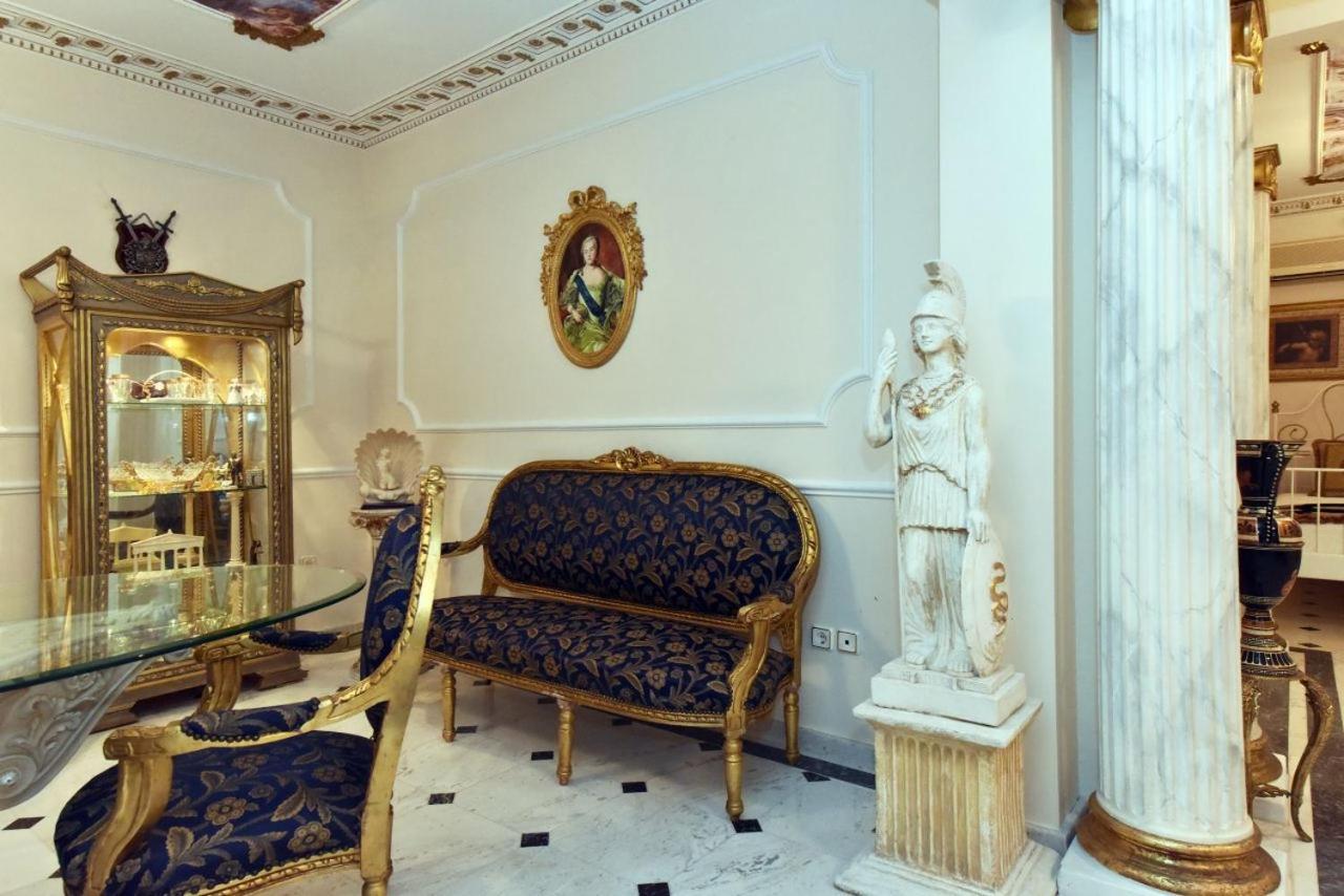 尼亚·蒙达尼亚Royal House公寓 外观 照片