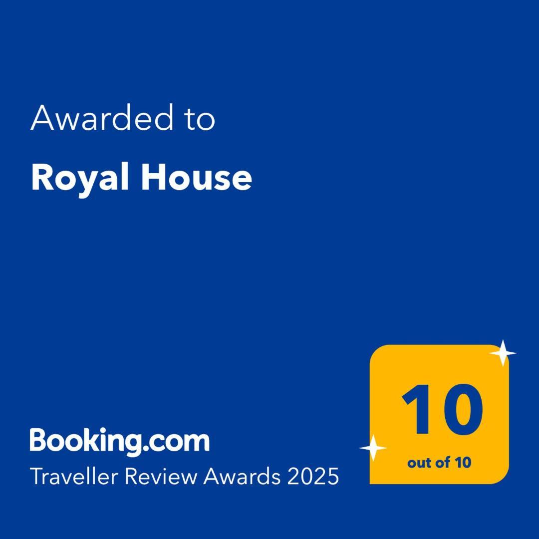 尼亚·蒙达尼亚Royal House公寓 外观 照片